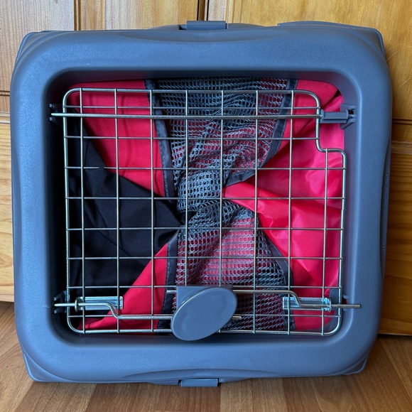 Sport Pet Pop-up Crate - Picture 2 of 11